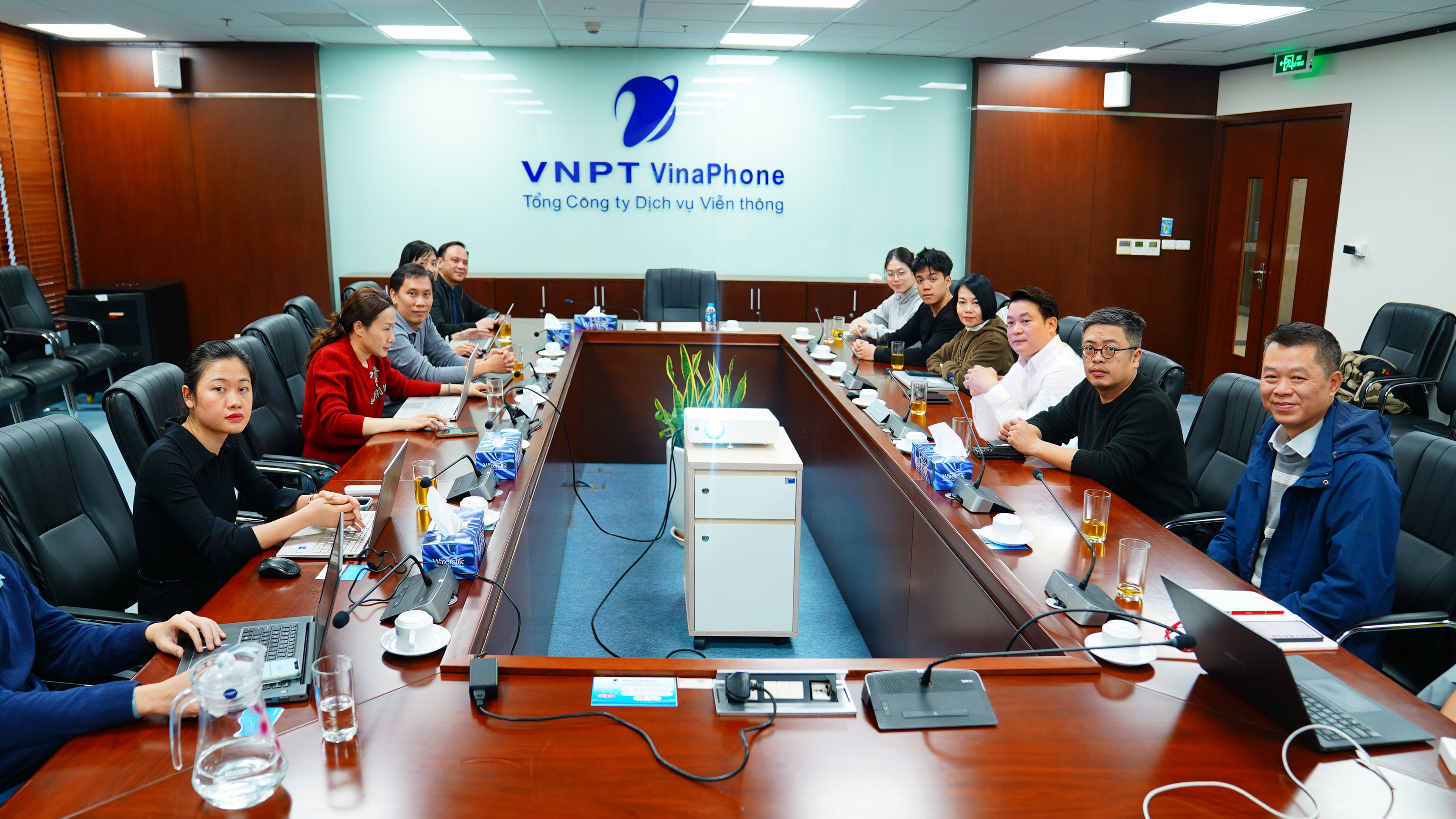 VDO - VNPT đẩy mạnh hợp tác Memory và hạ tầng Data Center tại Việt Nam