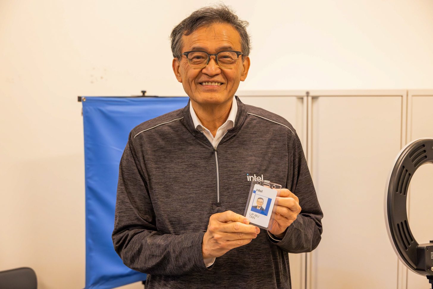 CEO Intel được cho là đã trao đổi với Lisa Su của AMD về khả năng hợp tác, PDK 0.9 của tiến trình 14A sắp ra mắt