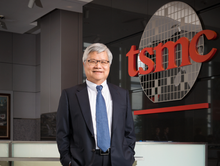 TSMC được cho là sẽ tăng giá gia công chip lên tới 10% vào năm 2027, đồng thời áp dụng phụ phí riêng cho mảng HPC; Apple và NVIDIA có thể chịu ảnh hưởng lớn.