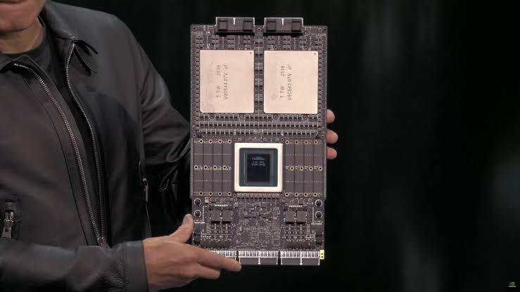 NVIDIA điều chỉnh chiến lược bộ nhớ: Rubin Ultra cân nhắc HBM4 8 lớp thay HBM4E 12 lớp, băng thông Rubin giảm 13%